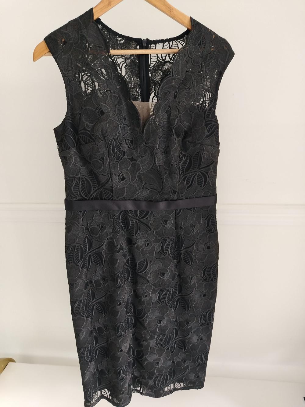 Vestido negro corto