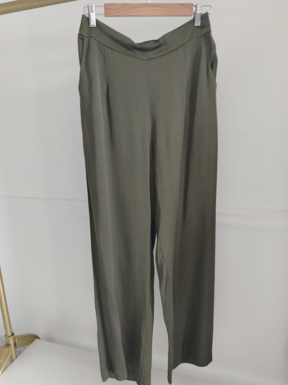 Pantalon verde oliva