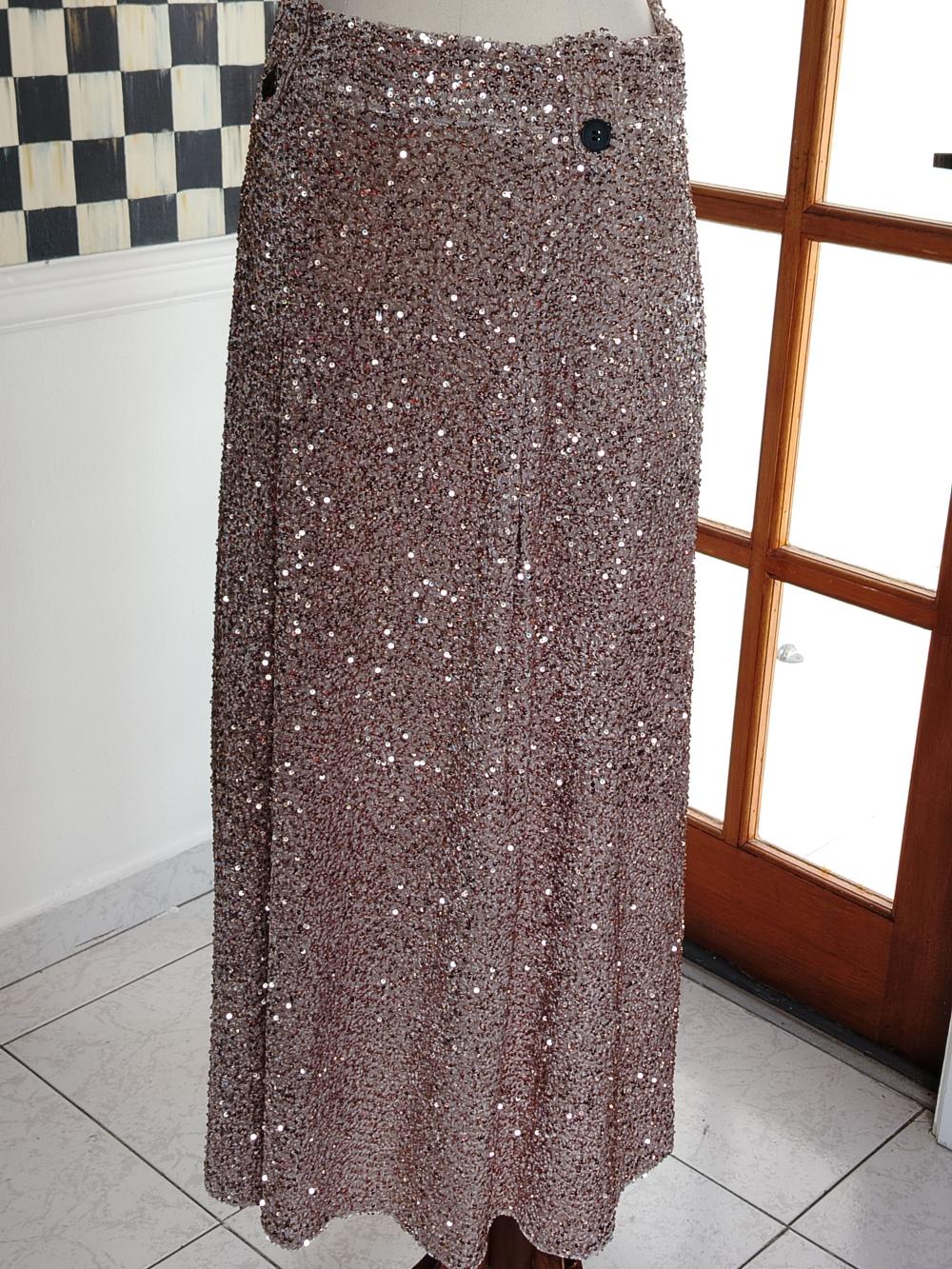 Falda en lentejuelas crema