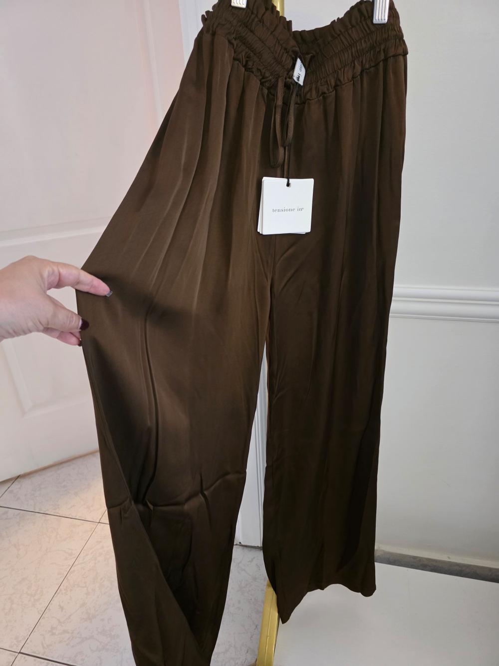 Pantalon marron en seda