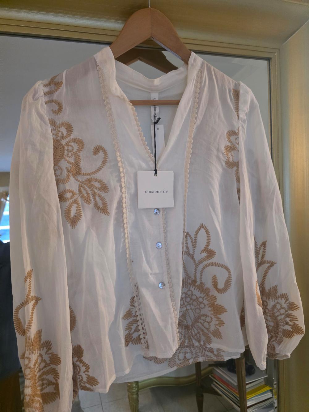 Camisa Bordada