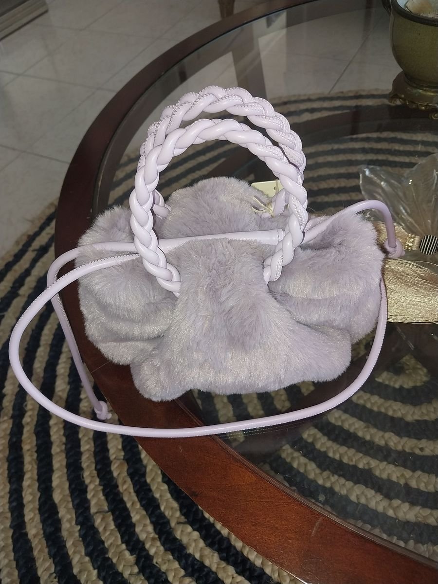 Cartera lila