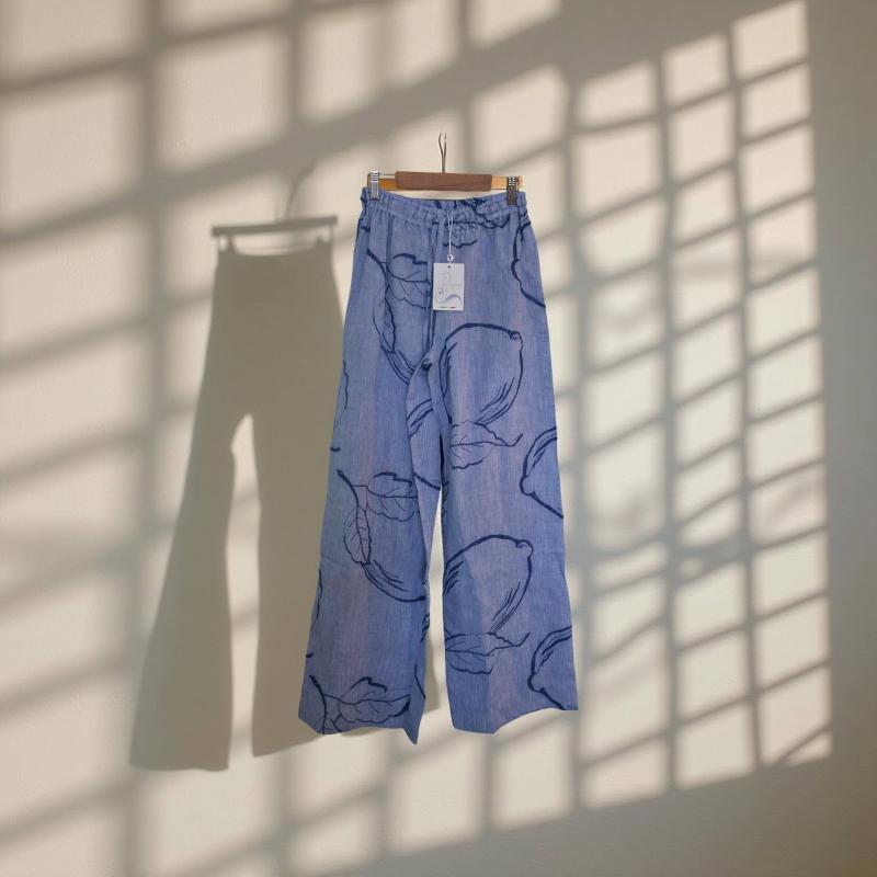 Pantalon bordado